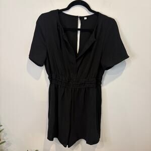 Black Short Sleeve Loose Open V-Neck Romper Shorts Size Medium